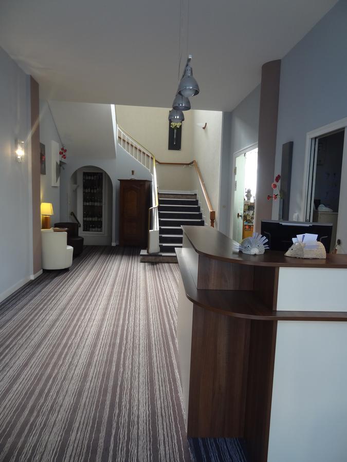 Hotel Les Ambassadeurs Saint-Chamond Exterior foto